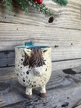 pony coffee or tea cup