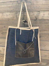 Garden Bronc tote