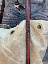 vintage canvas 3 horse tote