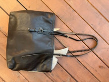3 Horse tote