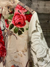 eyelet roses