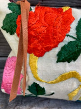 Diamond rose crossbody